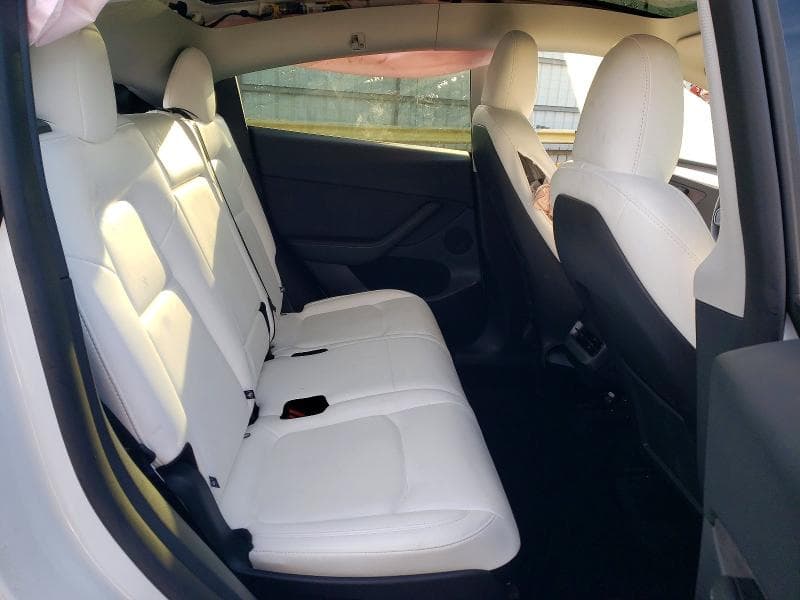 2024 TESLA MODEL Y 10