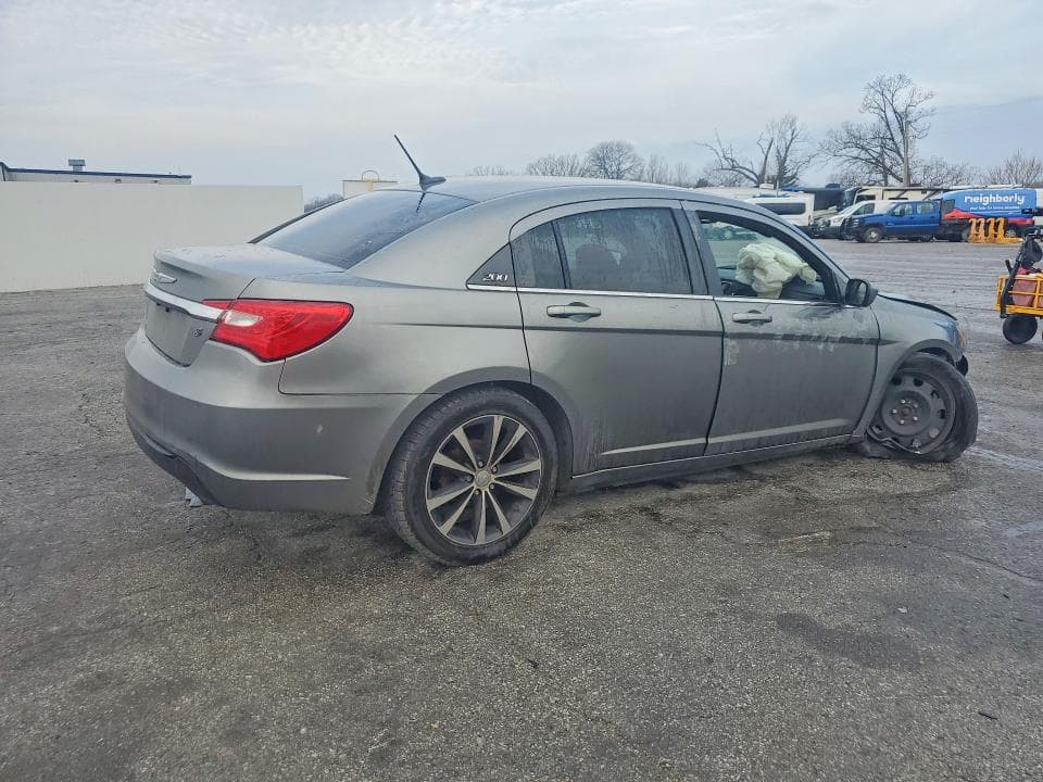 2021 CHRYSLER 200 TOURING 3