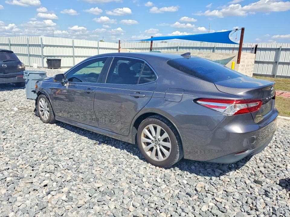 2020 TOYOTA CAMRY LE 2