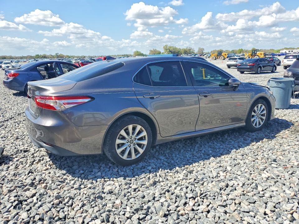 2020 TOYOTA CAMRY LE 3