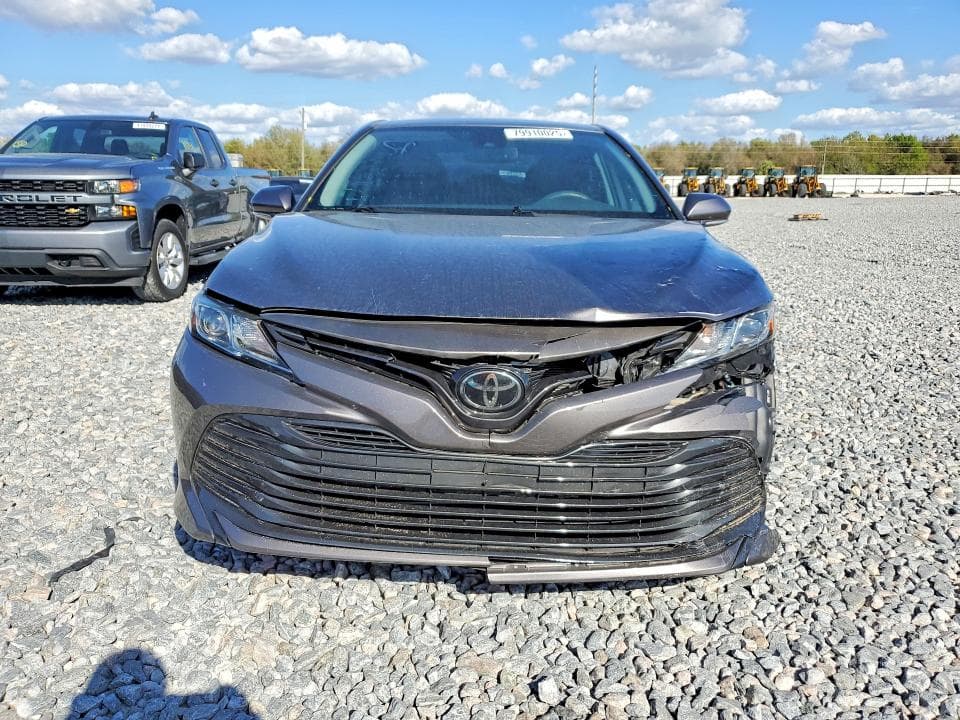 2020 TOYOTA CAMRY LE 5