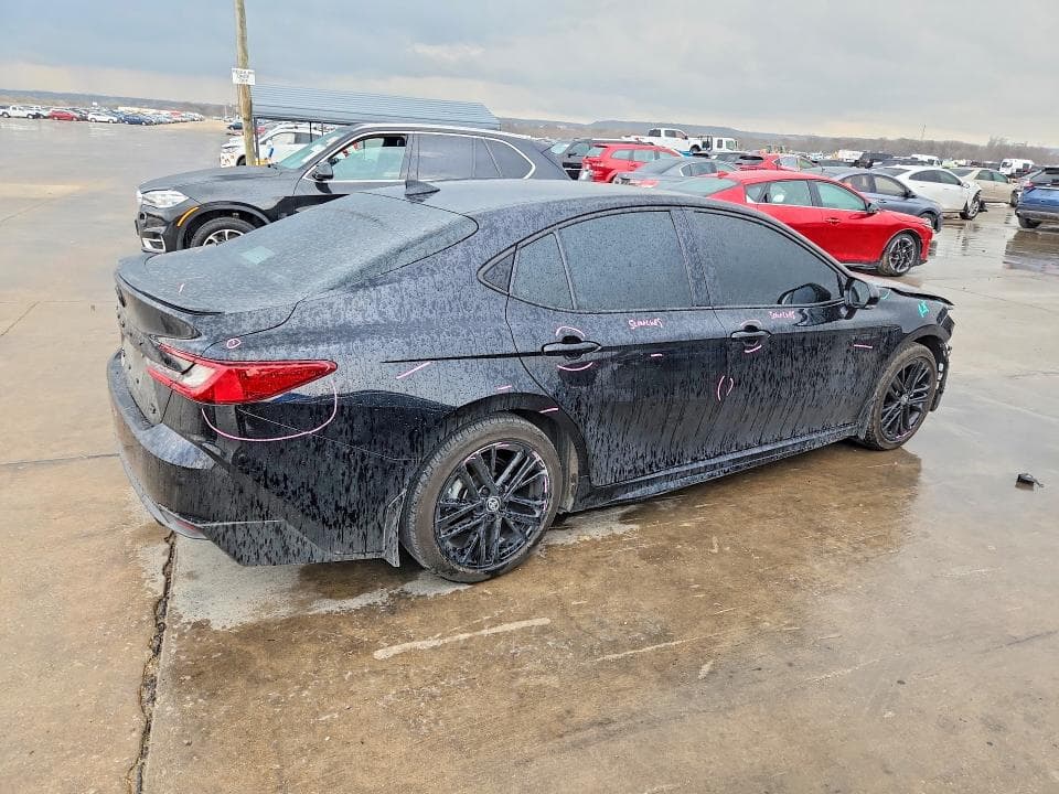 2025 TOYOTA CAMRY SE 3