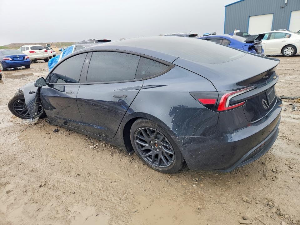 2025 TESLA MODEL 3 2