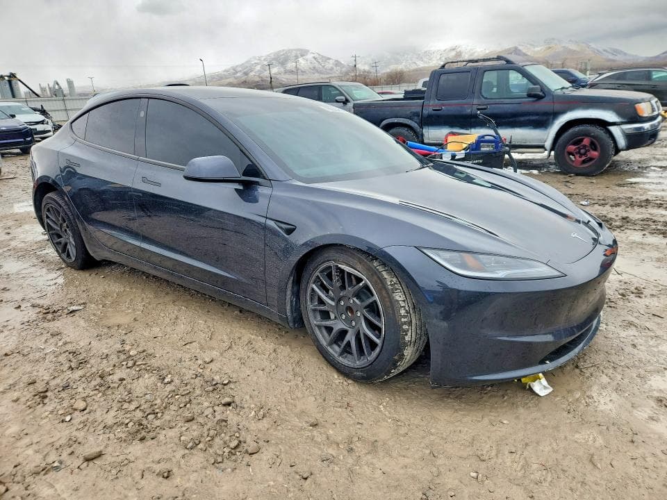 2025 TESLA MODEL 3 4