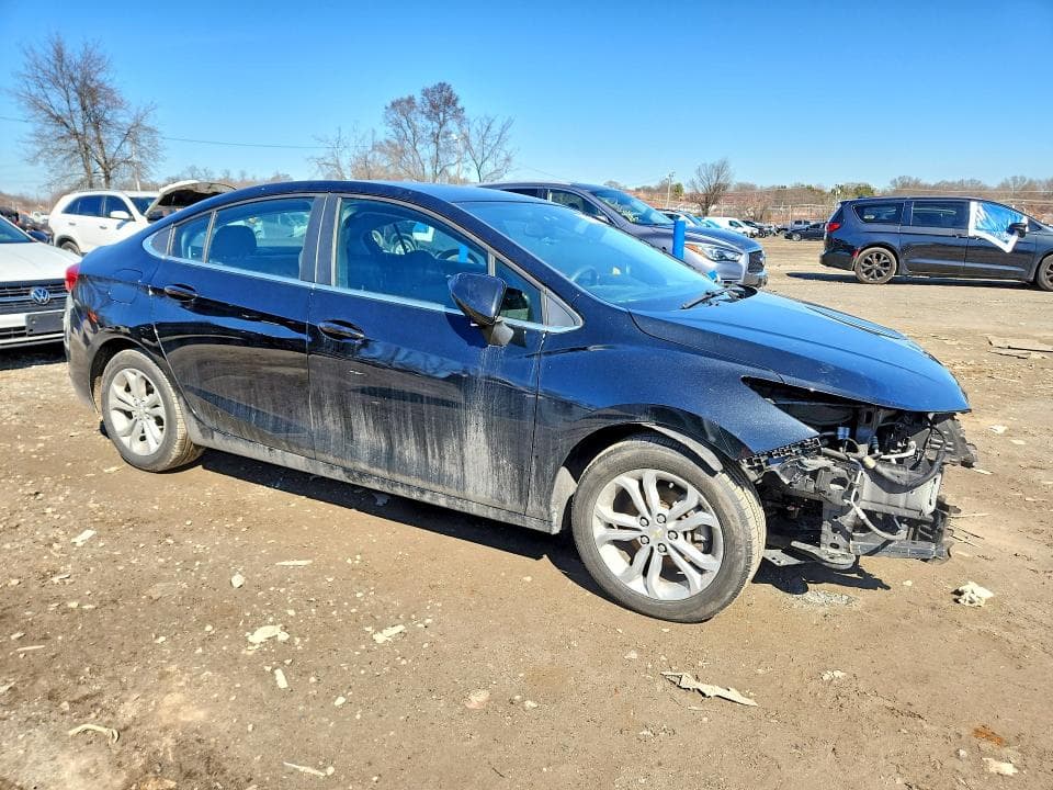 2019 CHEVROLET CRUZE LT LT 4