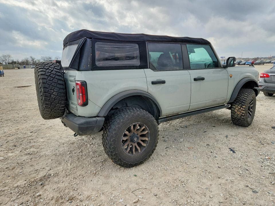 2022 FORD BRONCO BASE BASE 3