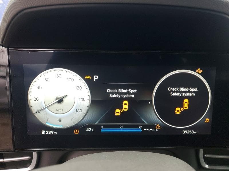 2023 HYUNDAI ELANTRA SEL SEL 9