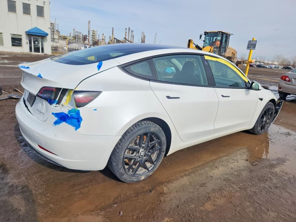 2023 TESLA MODEL 3 3