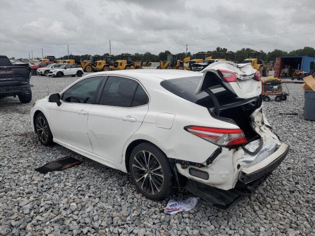 2018 TOYOTA CAMRY SE 2