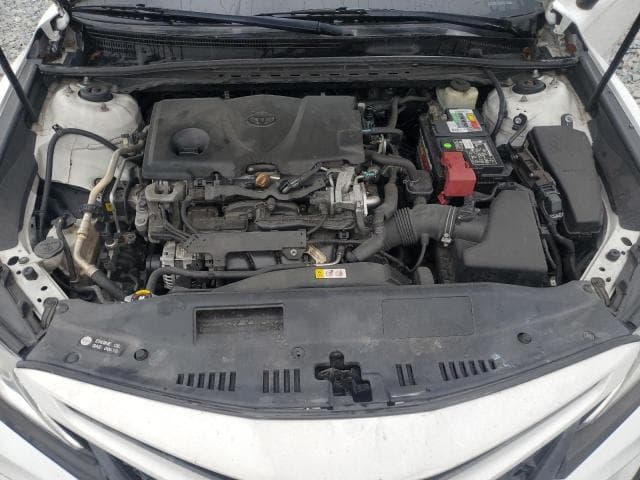 2018 TOYOTA CAMRY SE 11
