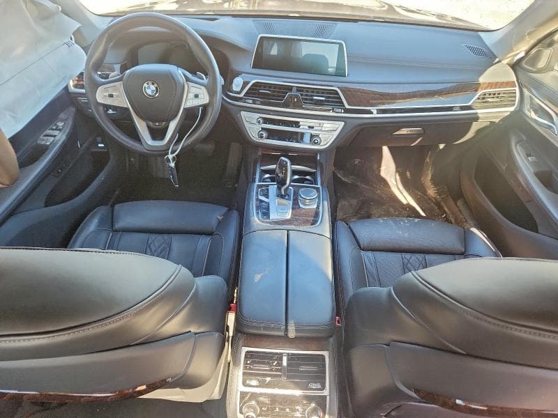 2022 BMW 740 I 8