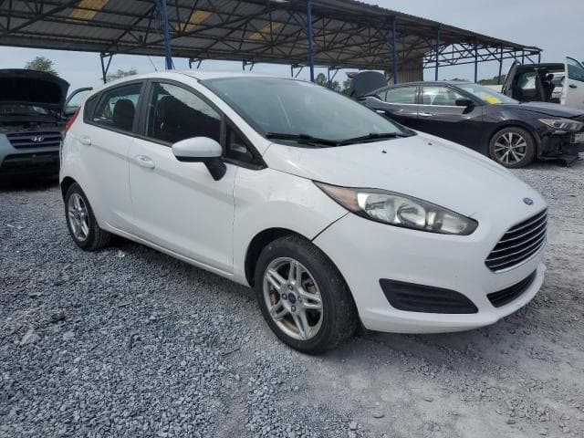 2017 FORD FIESTA SE 4