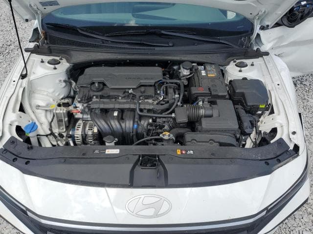2024 HYUNDAI ELANTRA SE 11