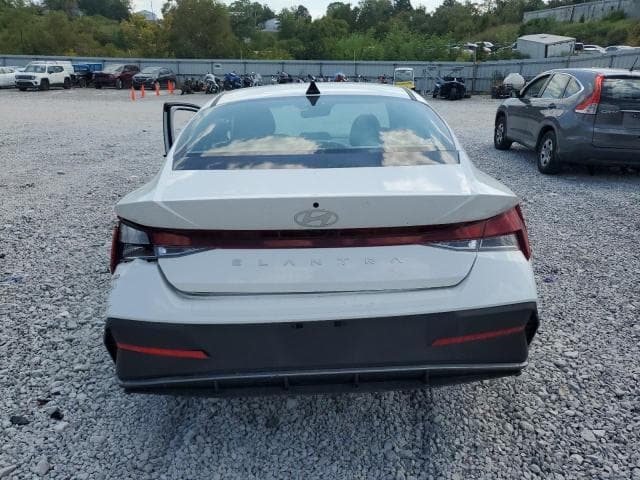 2024 HYUNDAI ELANTRA SE 6