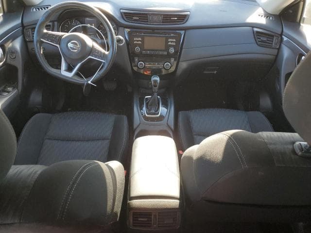 2017 NISSAN ROGUE SV 8