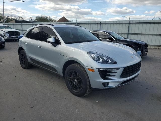 2017 PORSCHE MACAN 4