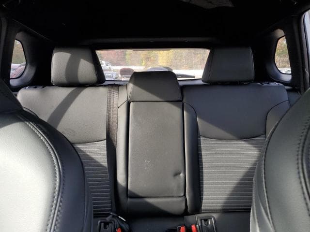 2025 TOYOTA COROLLA CROSS SE 10