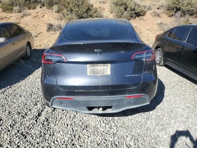 2025 TESLA MODEL Y 6