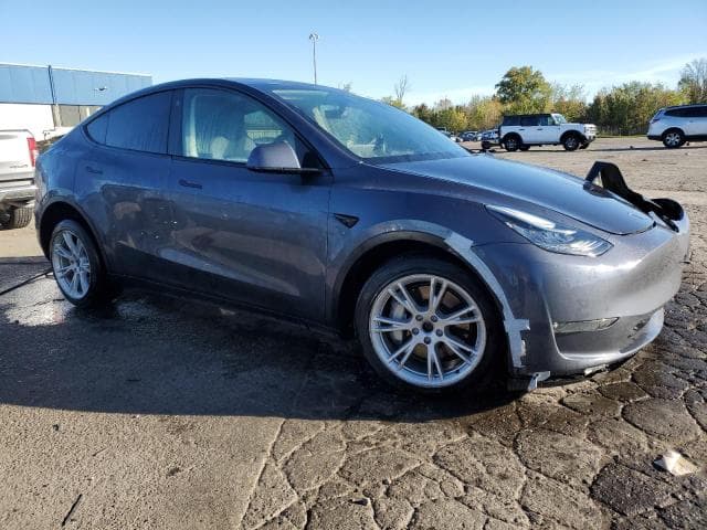 2023 TESLA MODEL Y 4