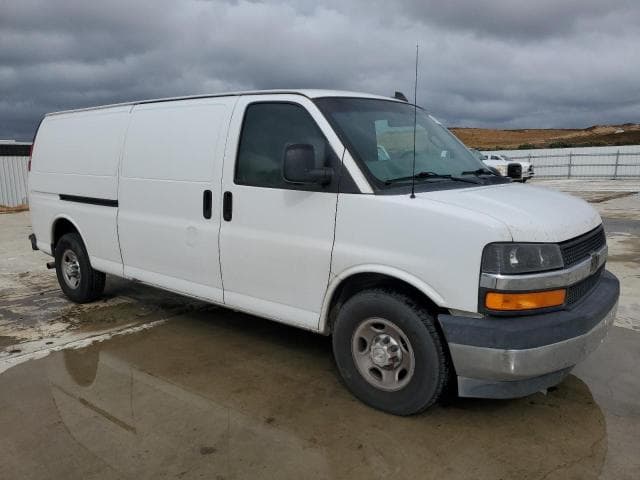 2017 CHEVROLET EXPRESS G3500 4