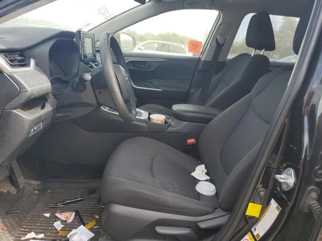 2019 TOYOTA RAV4 LE LE 7