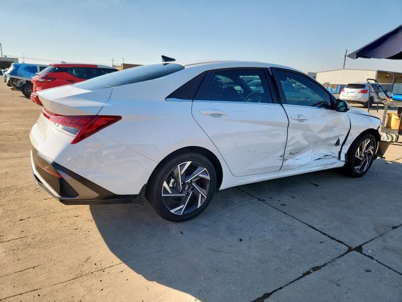 2025 HYUNDAI ELANTRA SEL 3