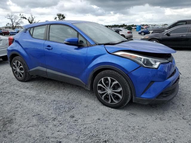2019 TOYOTA C-HR XLE 4