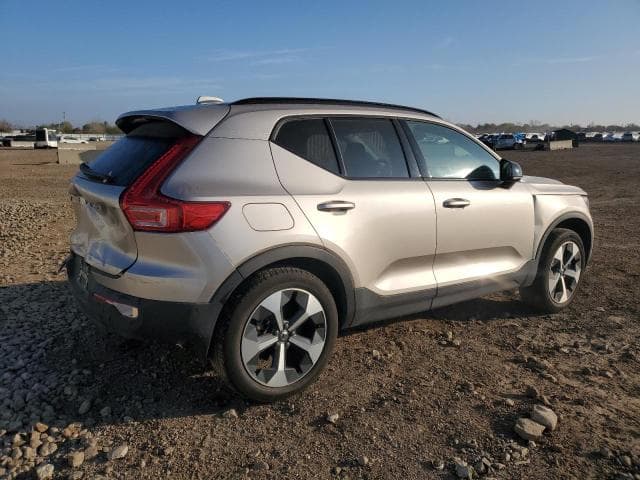 2024 VOLVO XC40 PLUS 3
