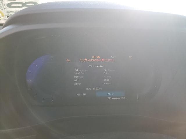 2024 VOLVO XC40 PLUS 9