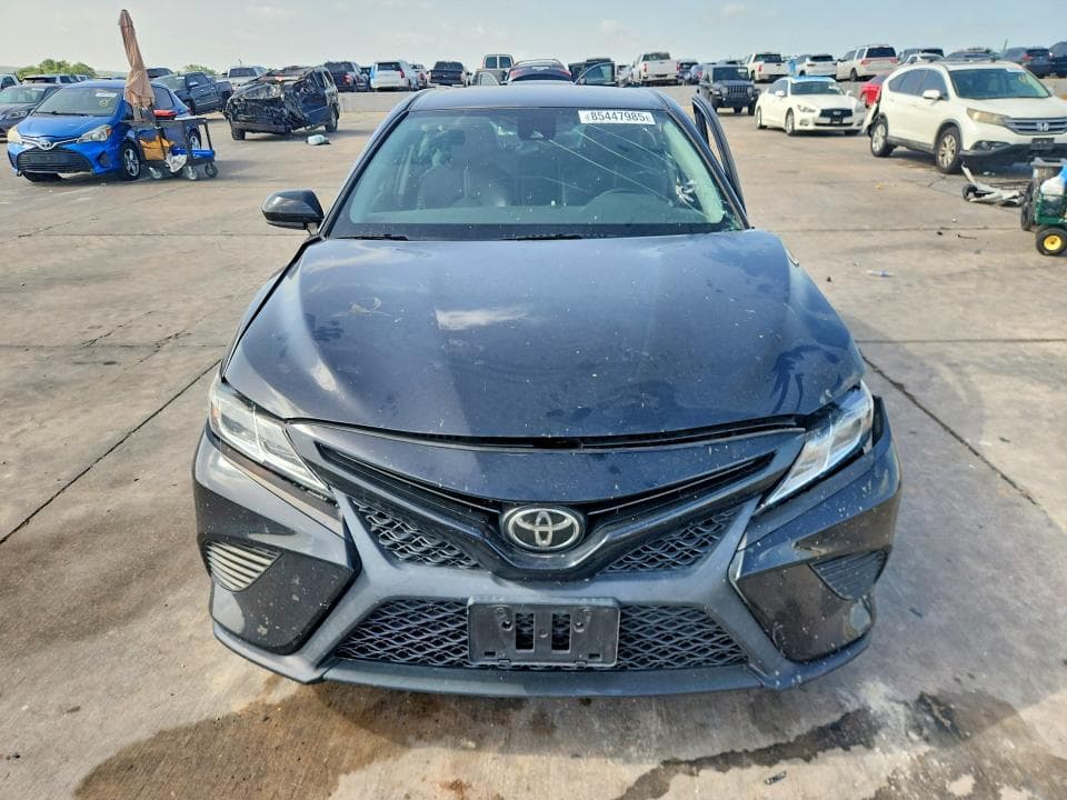 2019 TOYOTA CAMRY SE 5