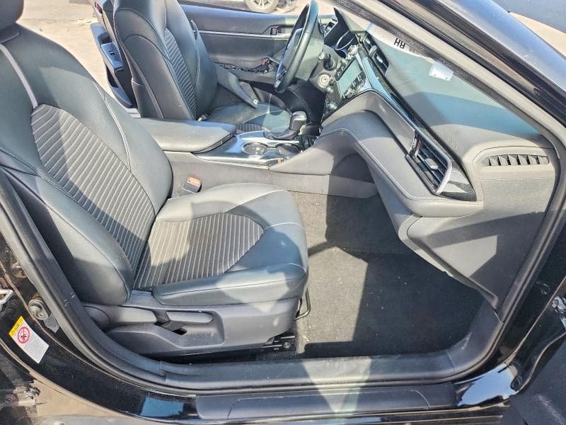 2019 TOYOTA CAMRY SE 7