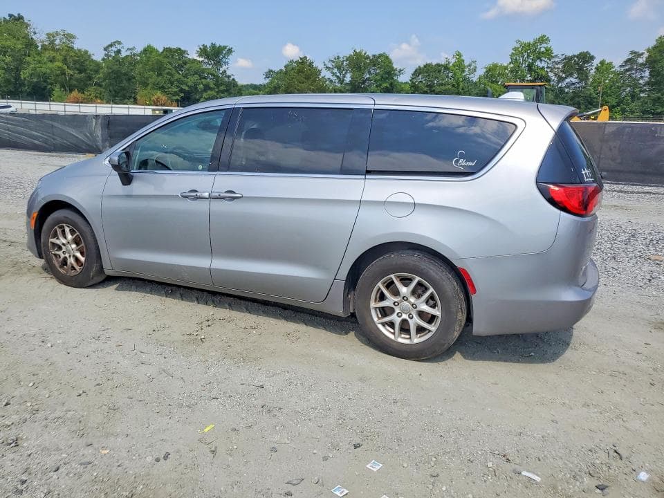 2017 CHRYSLER PACIFICA TOURING 2