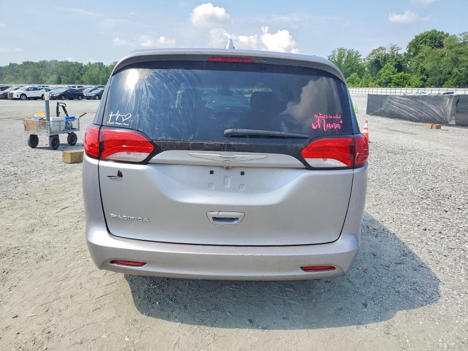 2017 CHRYSLER PACIFICA TOURING 6