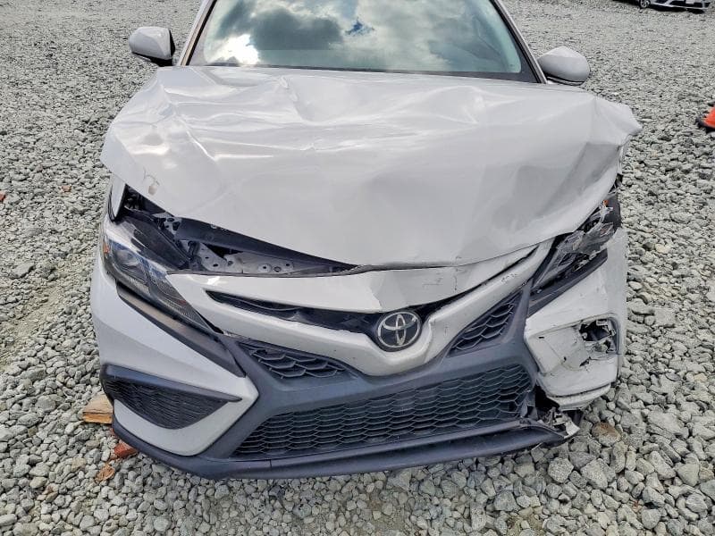 2024 TOYOTA CAMRY SE 11