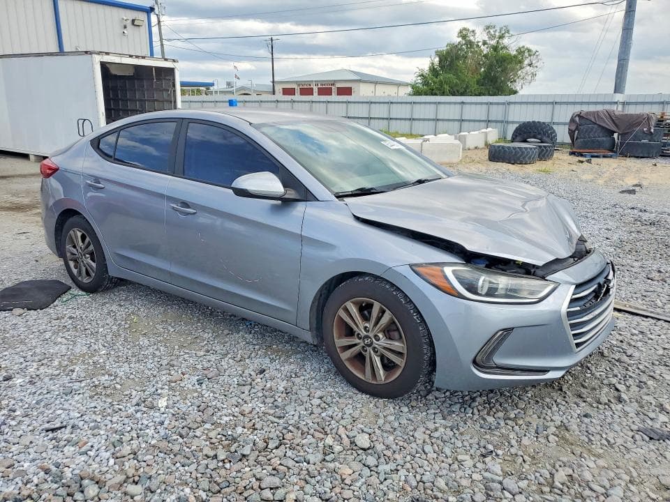2017 HYUNDAI ELANTRA SE 4