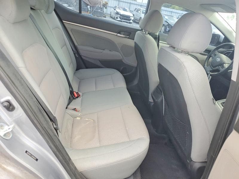 2017 HYUNDAI ELANTRA SE 10