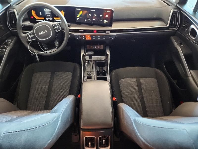 2024 KIA SORENTO LX 8