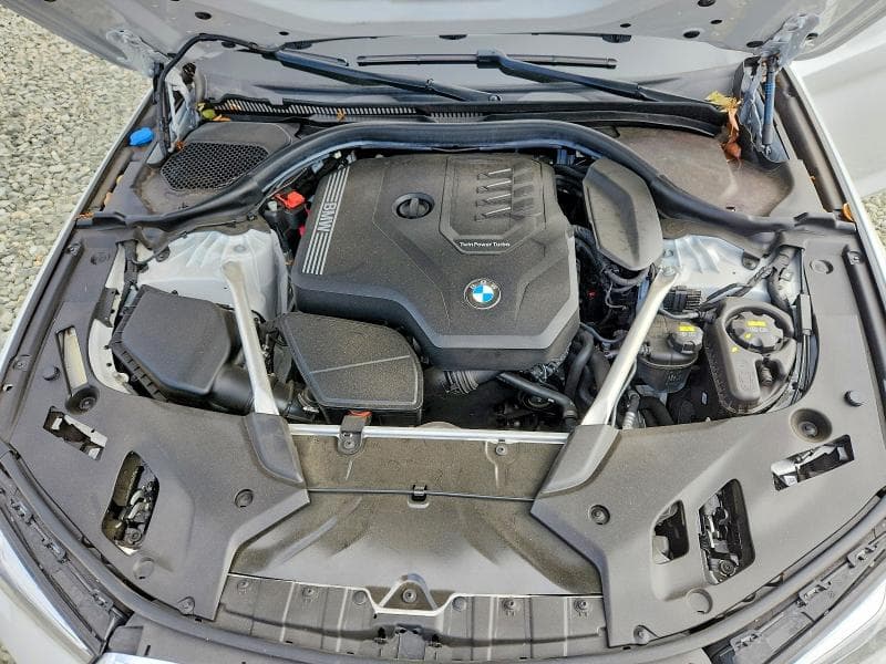 2022 BMW 530 XI 11