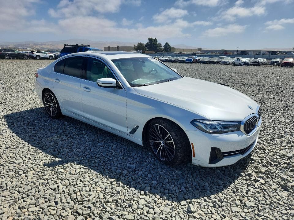 2022 BMW 530 XI 4