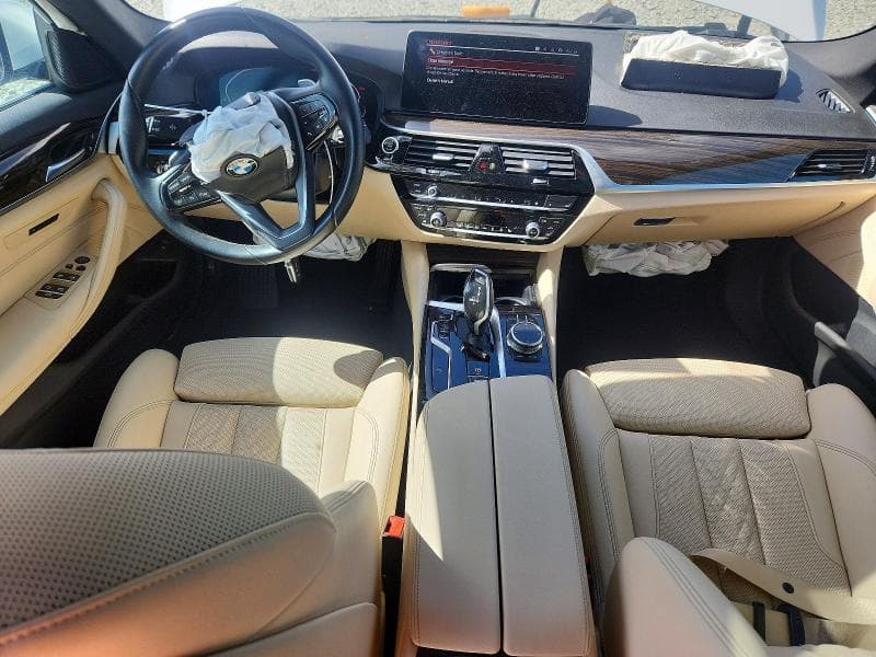 2022 BMW 530 XI 8