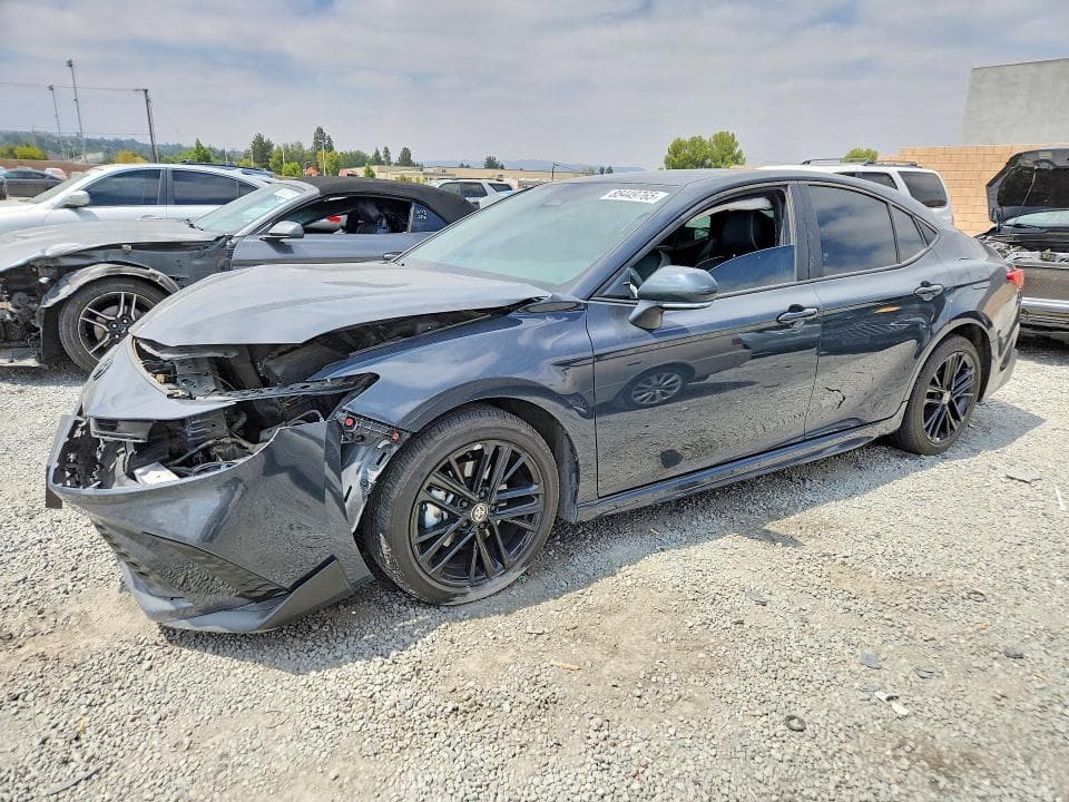 2025 TOYOTA CAMRY SE - 1