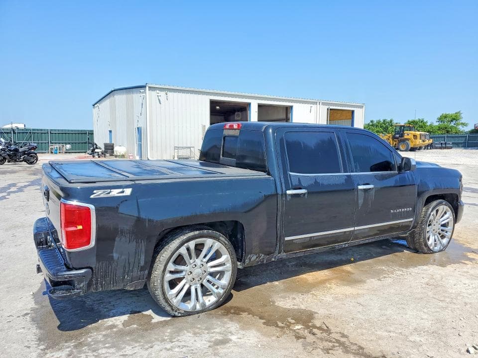 2017 CHEVROLET SILVERADO K1500 LTZ 3