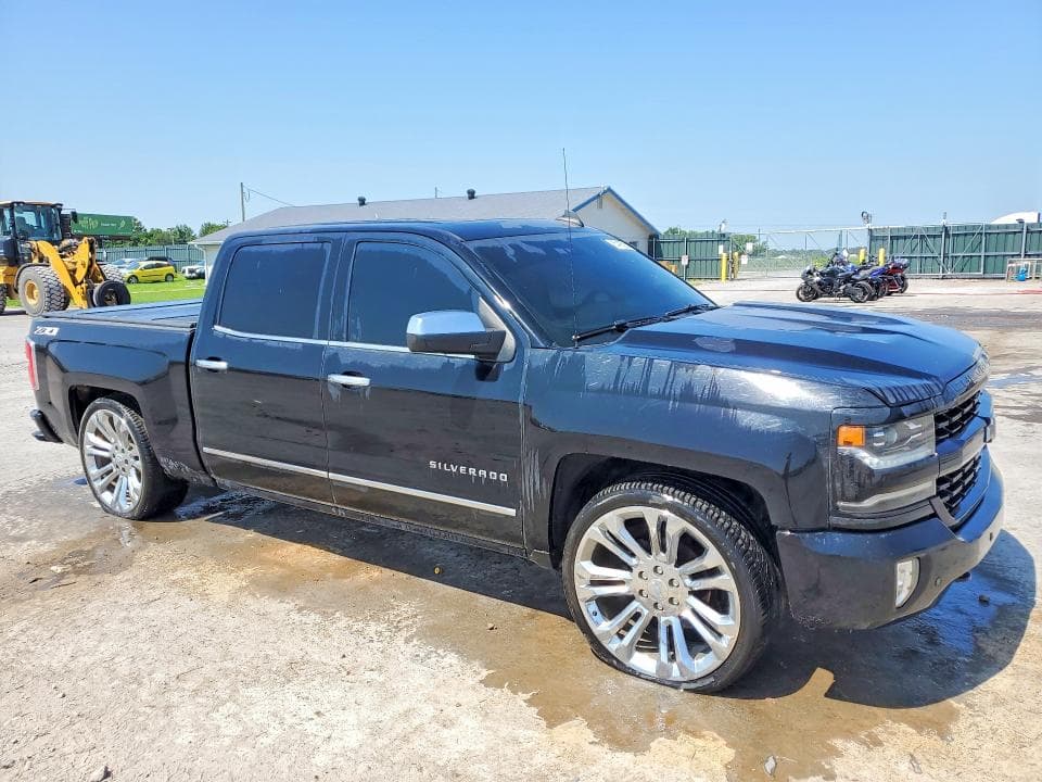 2017 CHEVROLET SILVERADO K1500 LTZ 4