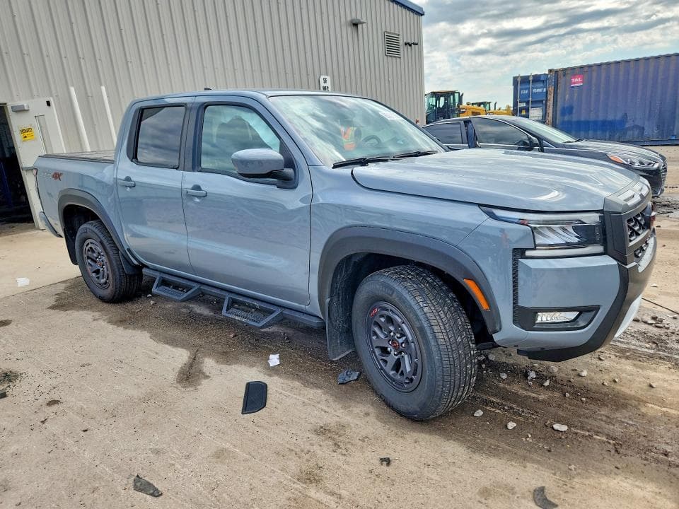 2025 NISSAN FRONTIER PRO-4X 4
