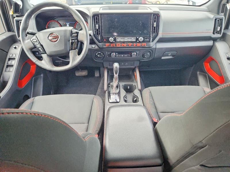 2025 NISSAN FRONTIER PRO-4X 8
