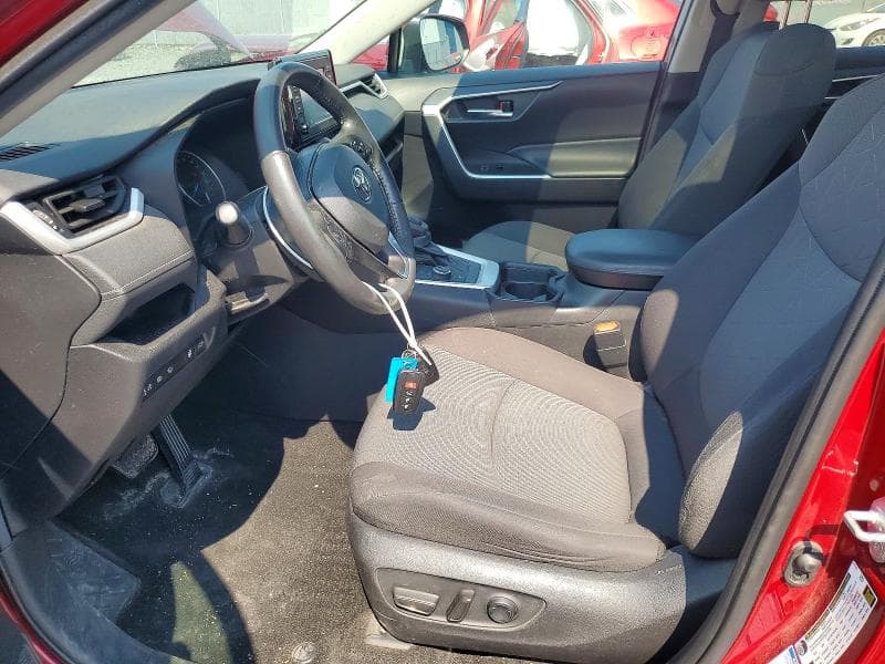 2021 TOYOTA RAV4 XLE 7