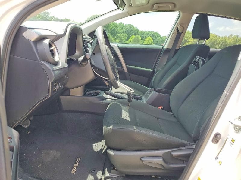 2018 TOYOTA RAV4 LE 7