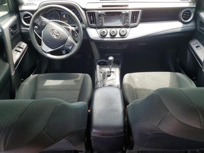 2018 TOYOTA RAV4 LE 8