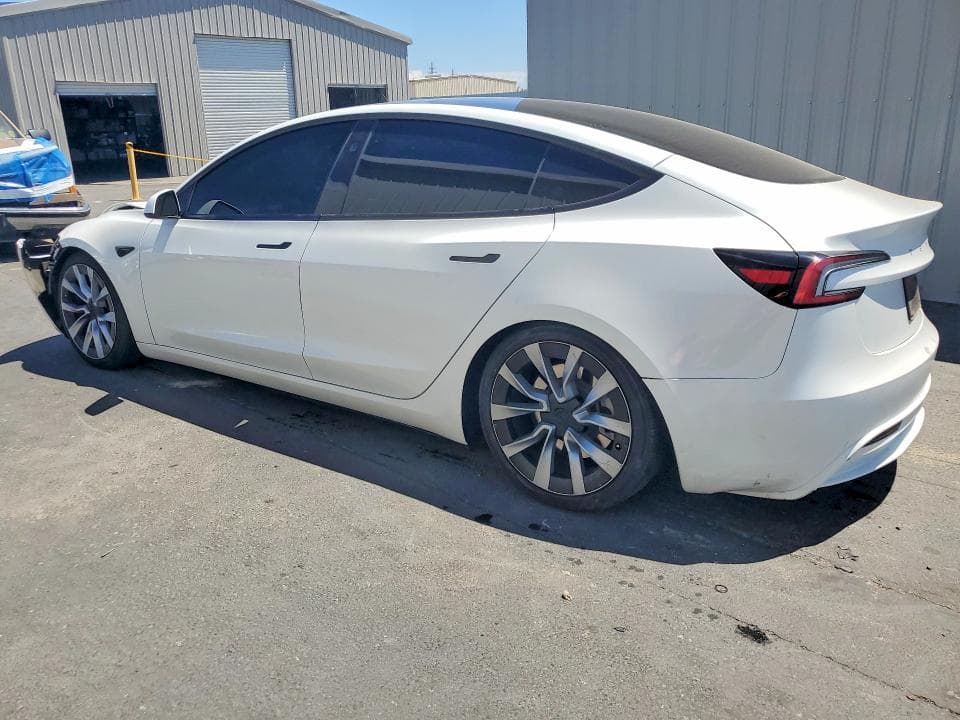 2025 TESLA MODEL 3 2