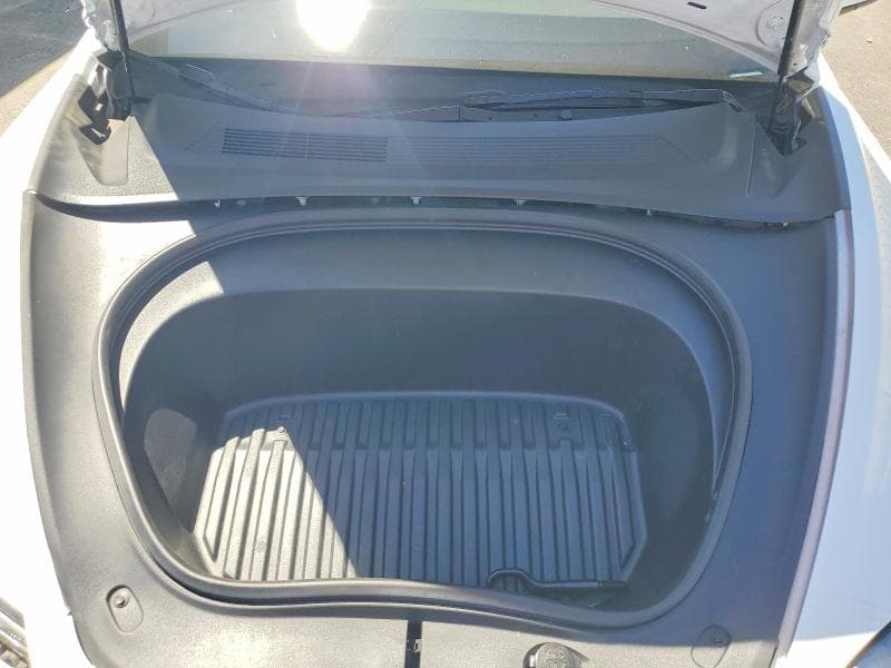 2025 TESLA MODEL 3 11